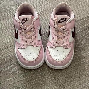 Pink Foam dunks 6C